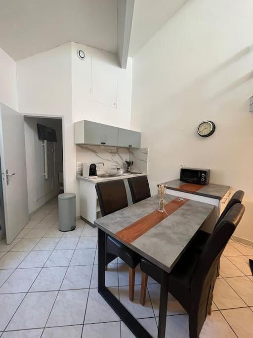 "La Maison Fabrin" Appart N4 Arles Centre Eksteriør bilde